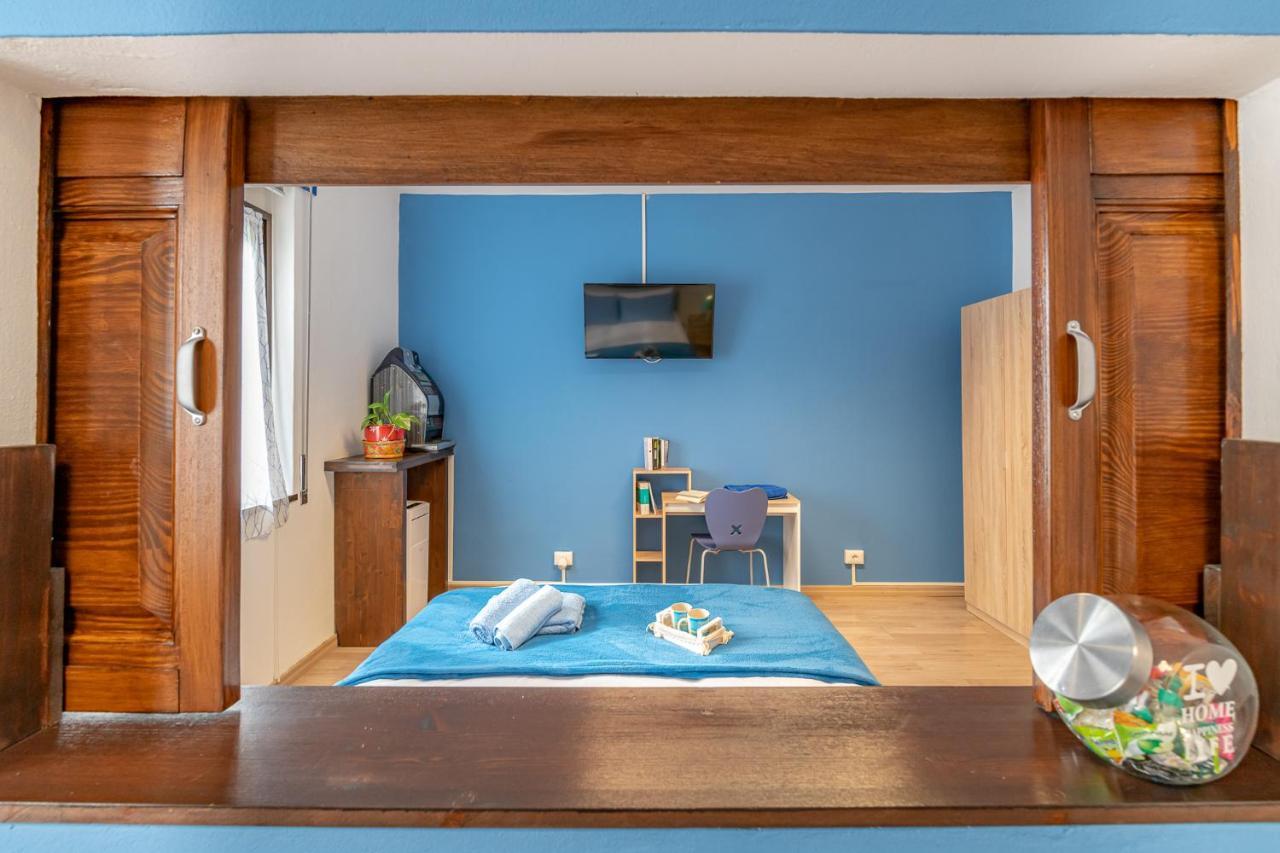 Апартаменты Bilocale Blue Relax Эрба Экстерьер фото