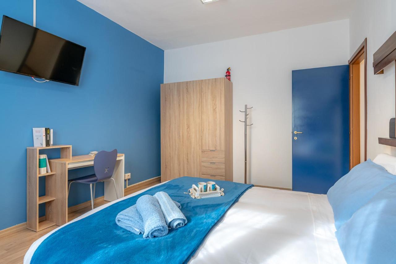 Апартаменты Bilocale Blue Relax Эрба Экстерьер фото